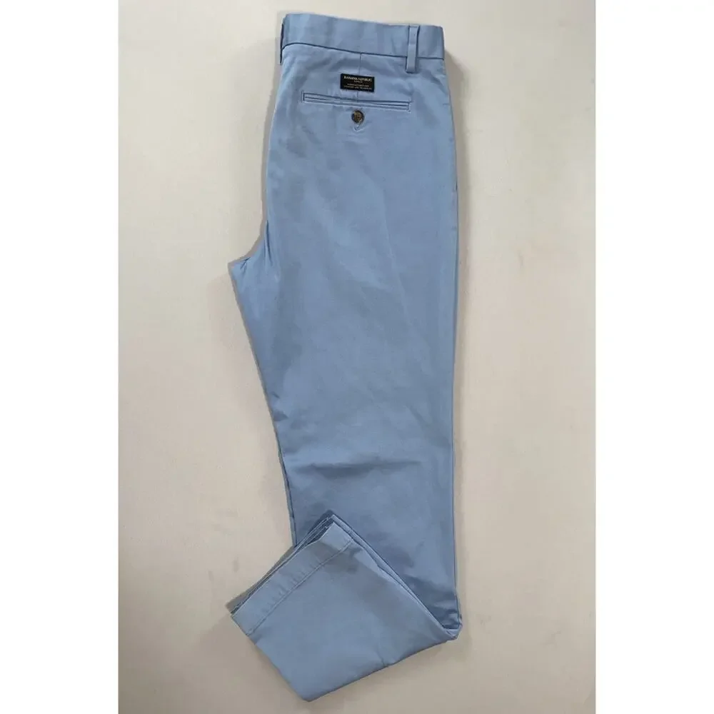 Banana Republic Aiden Fit Flat Front Stretch Chino Pants in Coastal Blue. 34X31.